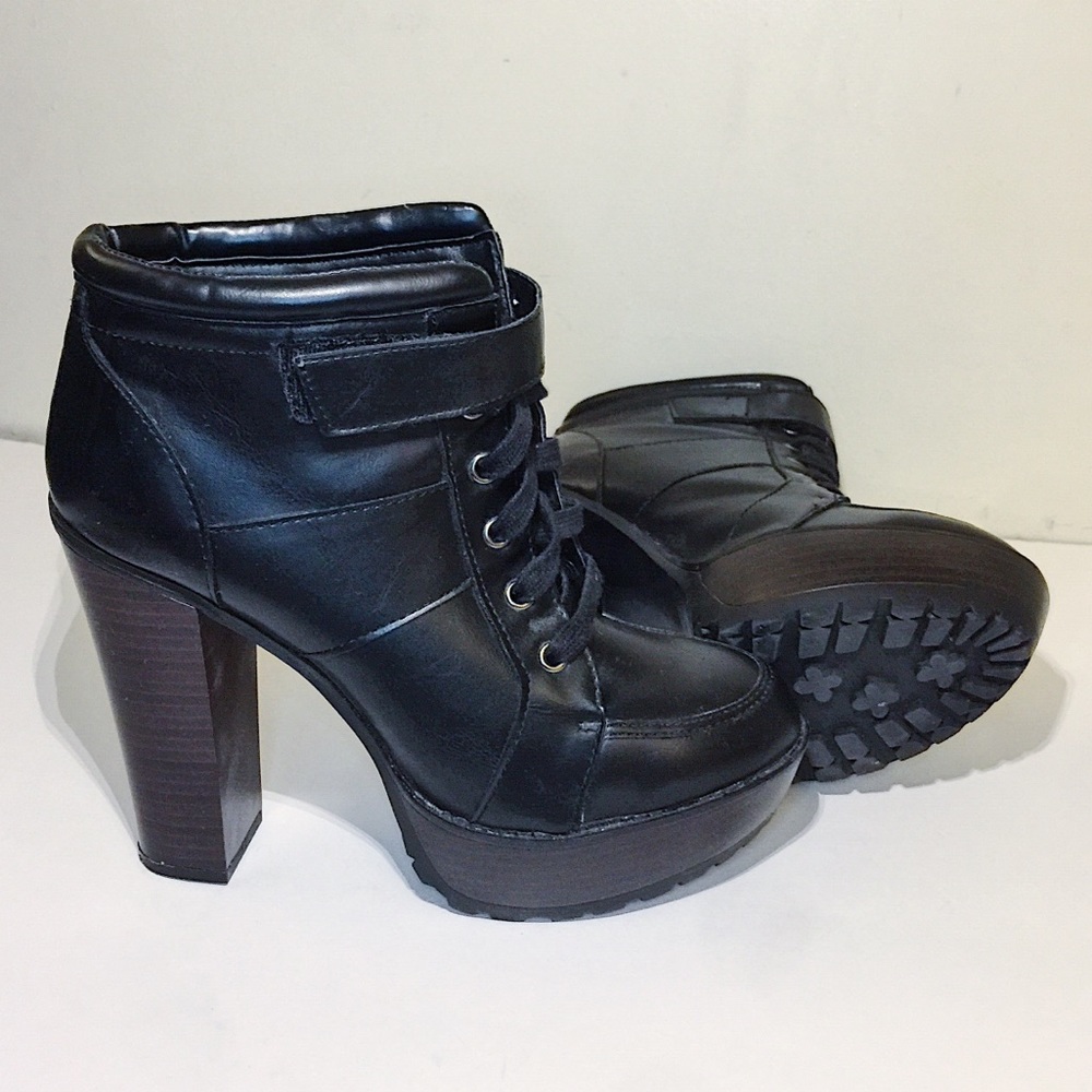 Just Fab Kourtney Platform Wood Detail Booties